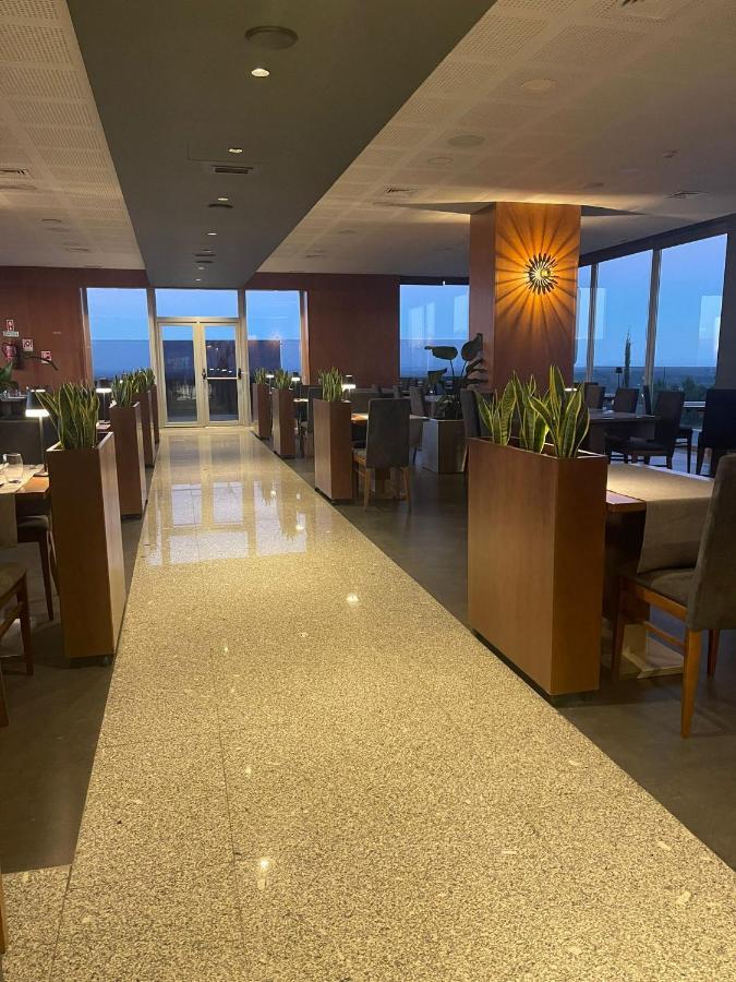 Hotel Versatile 과르다 외부 사진