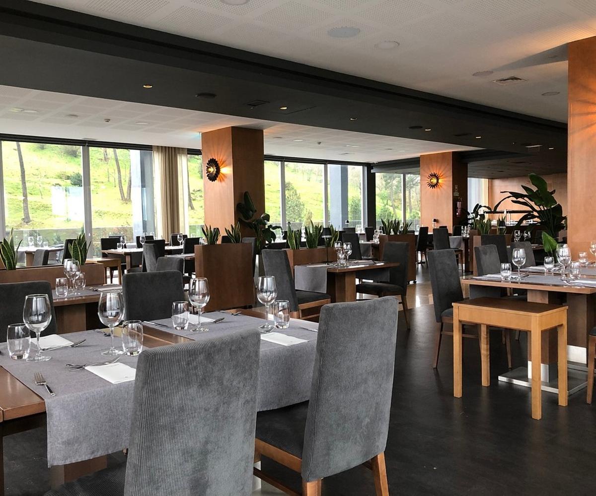 Hotel Versatile 과르다 외부 사진