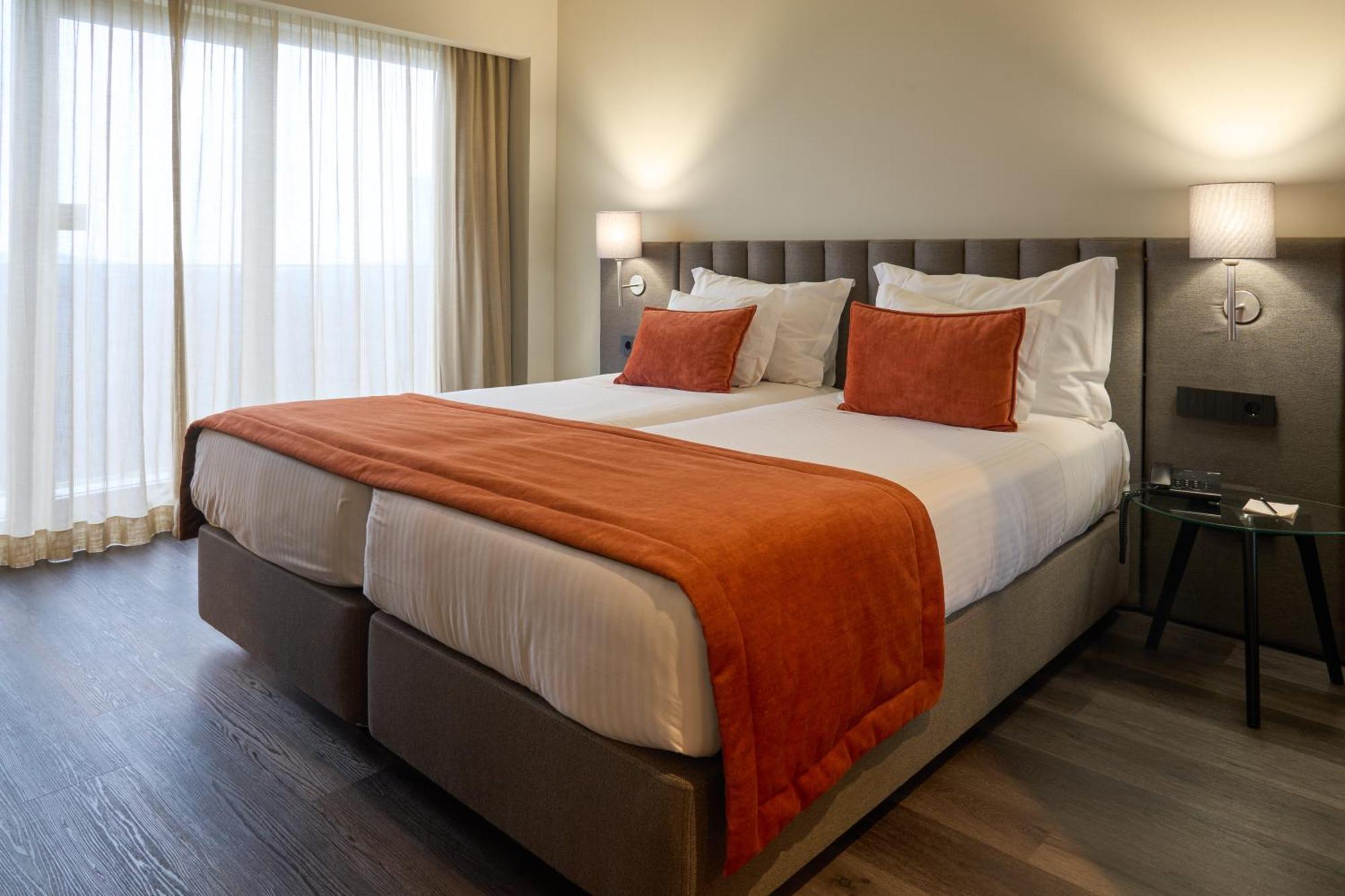 Hotel Versatile 과르다 외부 사진