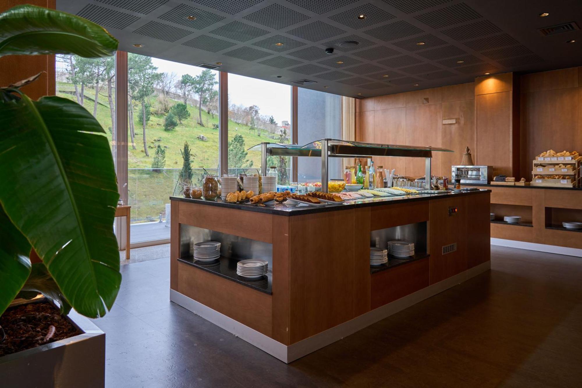 Hotel Versatile 과르다 외부 사진