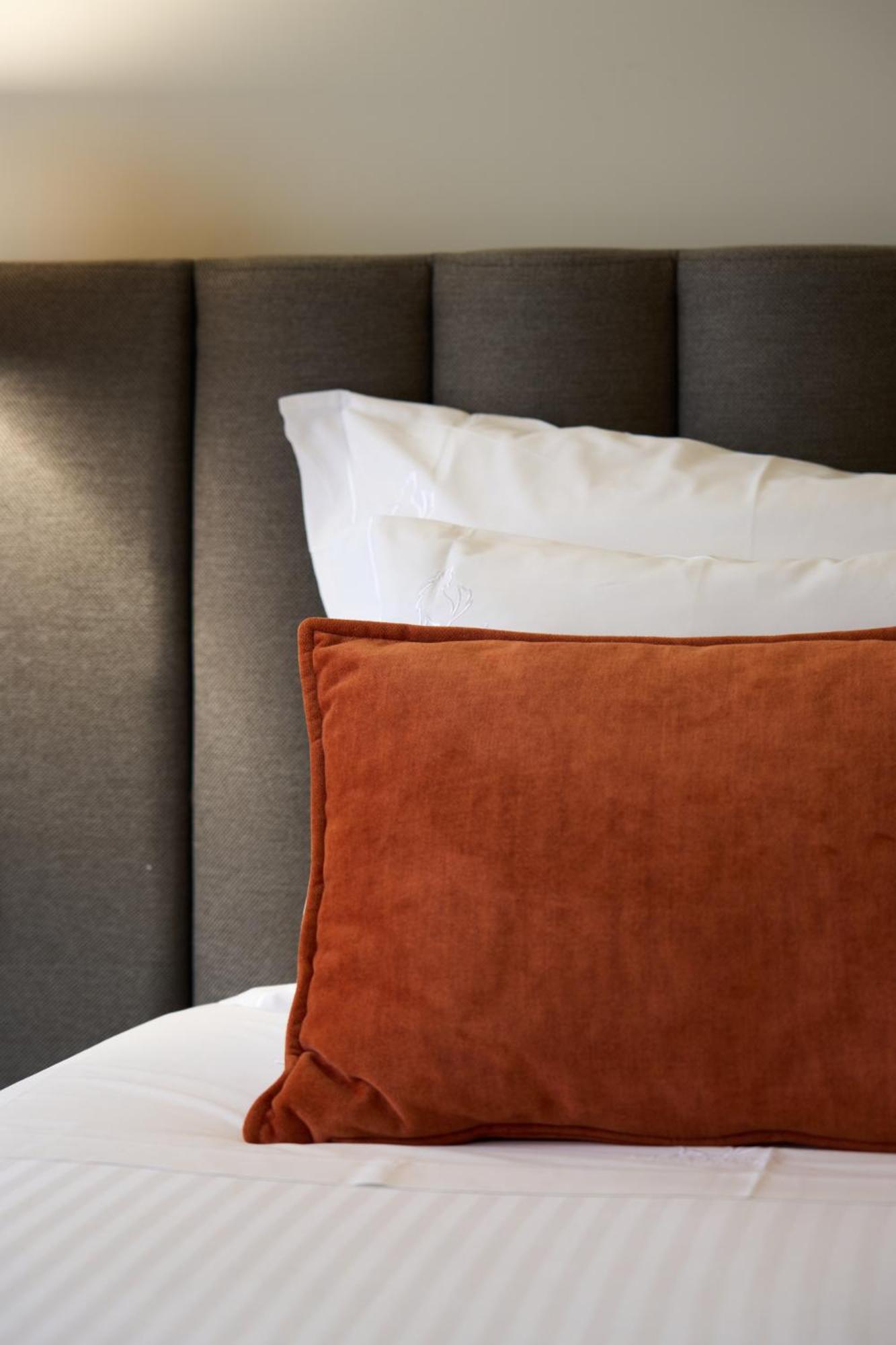 Hotel Versatile 과르다 외부 사진