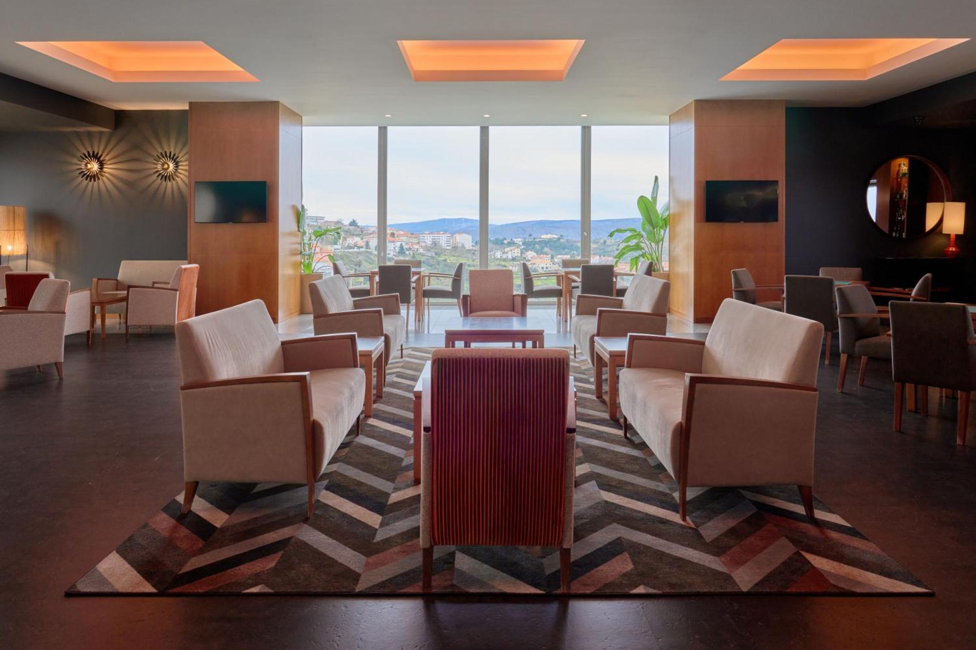 Hotel Versatile 과르다 외부 사진