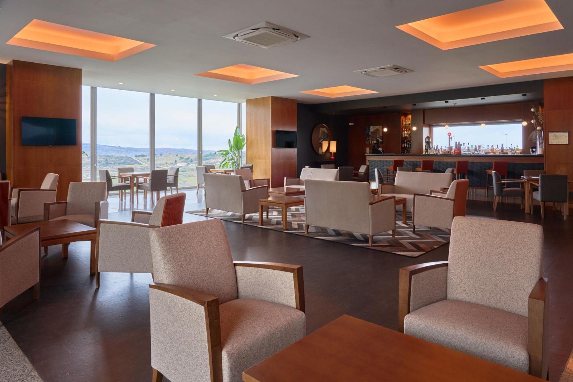 Hotel Versatile 과르다 외부 사진