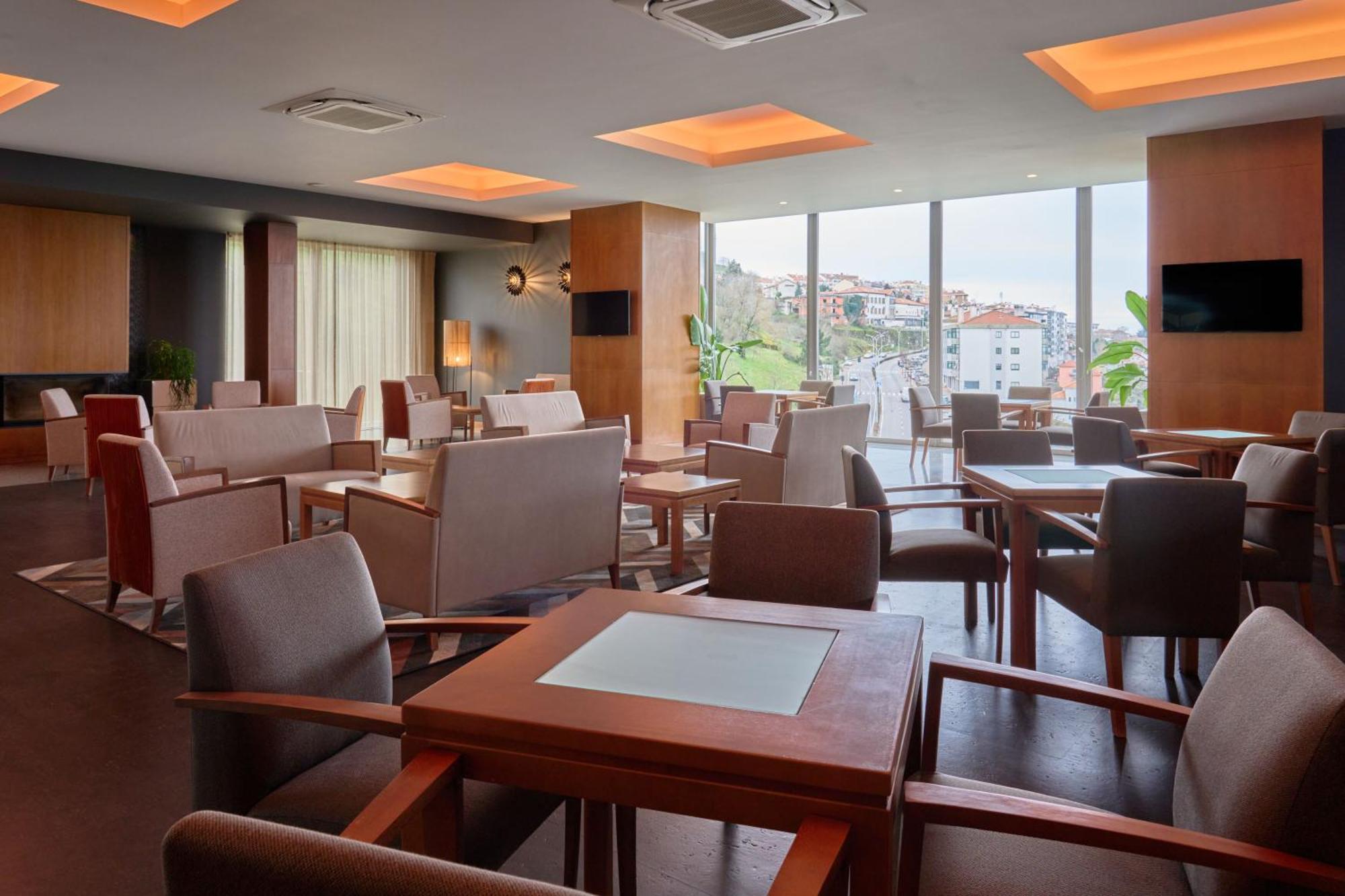 Hotel Versatile 과르다 외부 사진