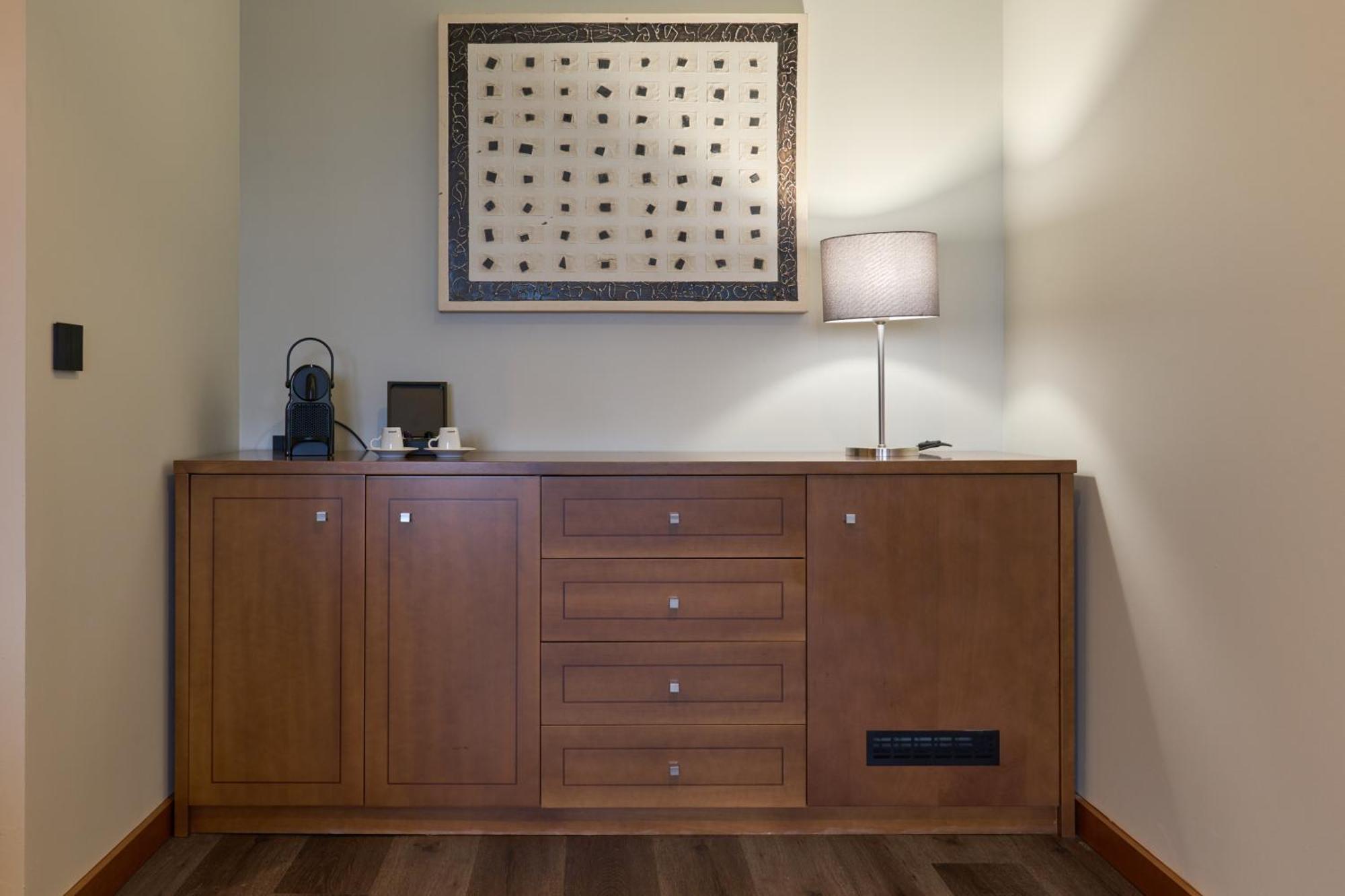 Hotel Versatile 과르다 외부 사진