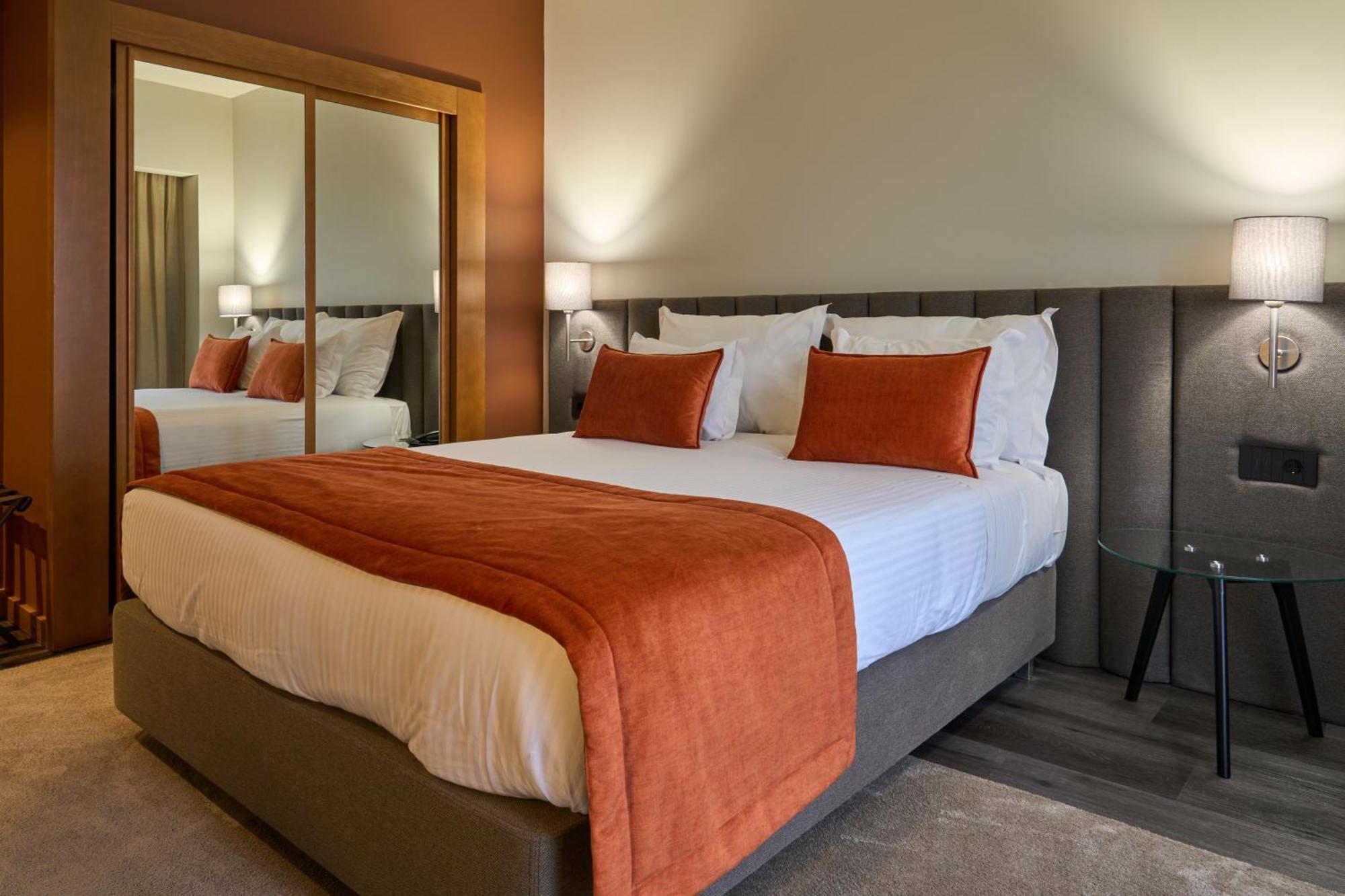 Hotel Versatile 과르다 외부 사진