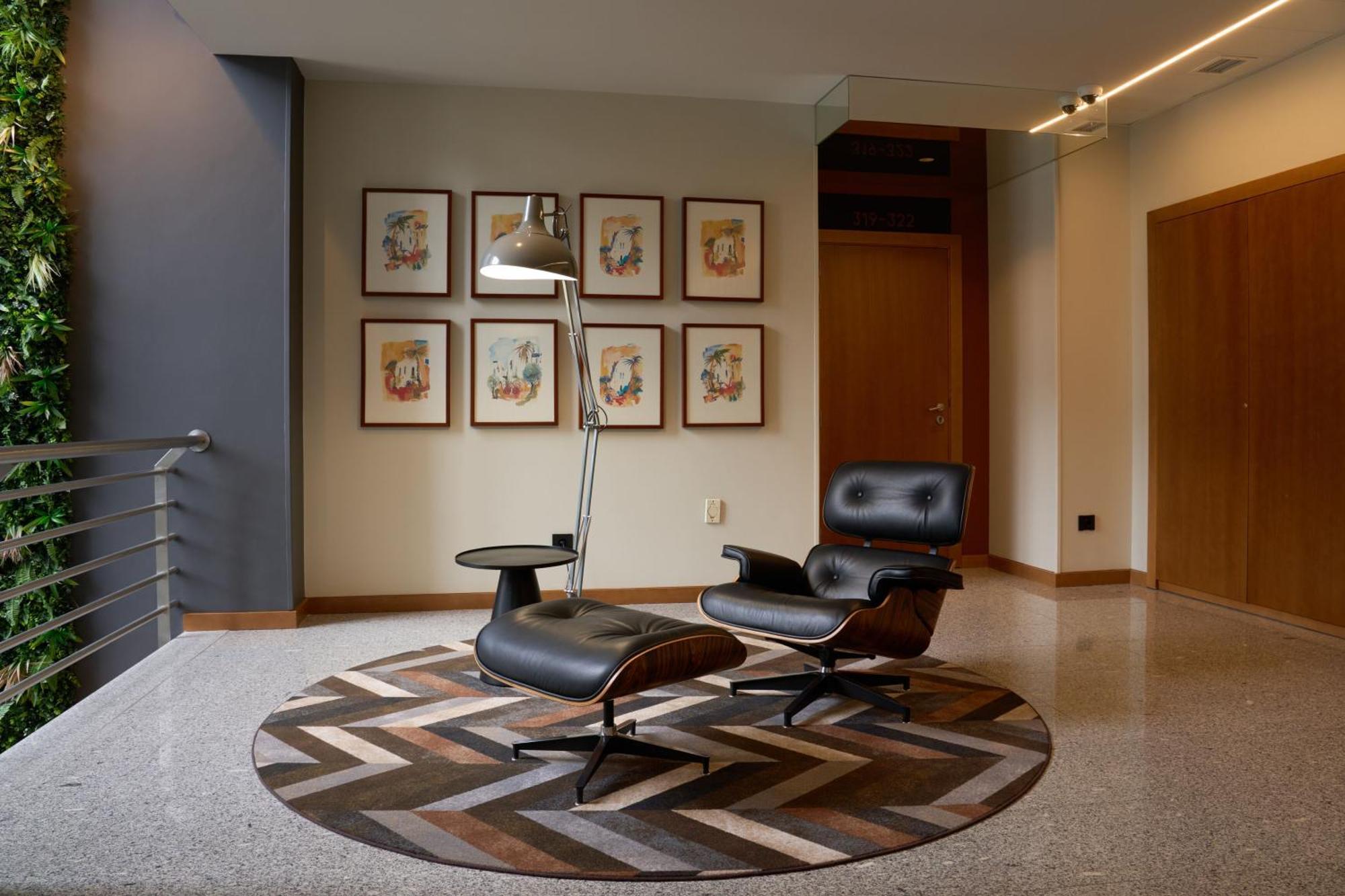 Hotel Versatile 과르다 외부 사진